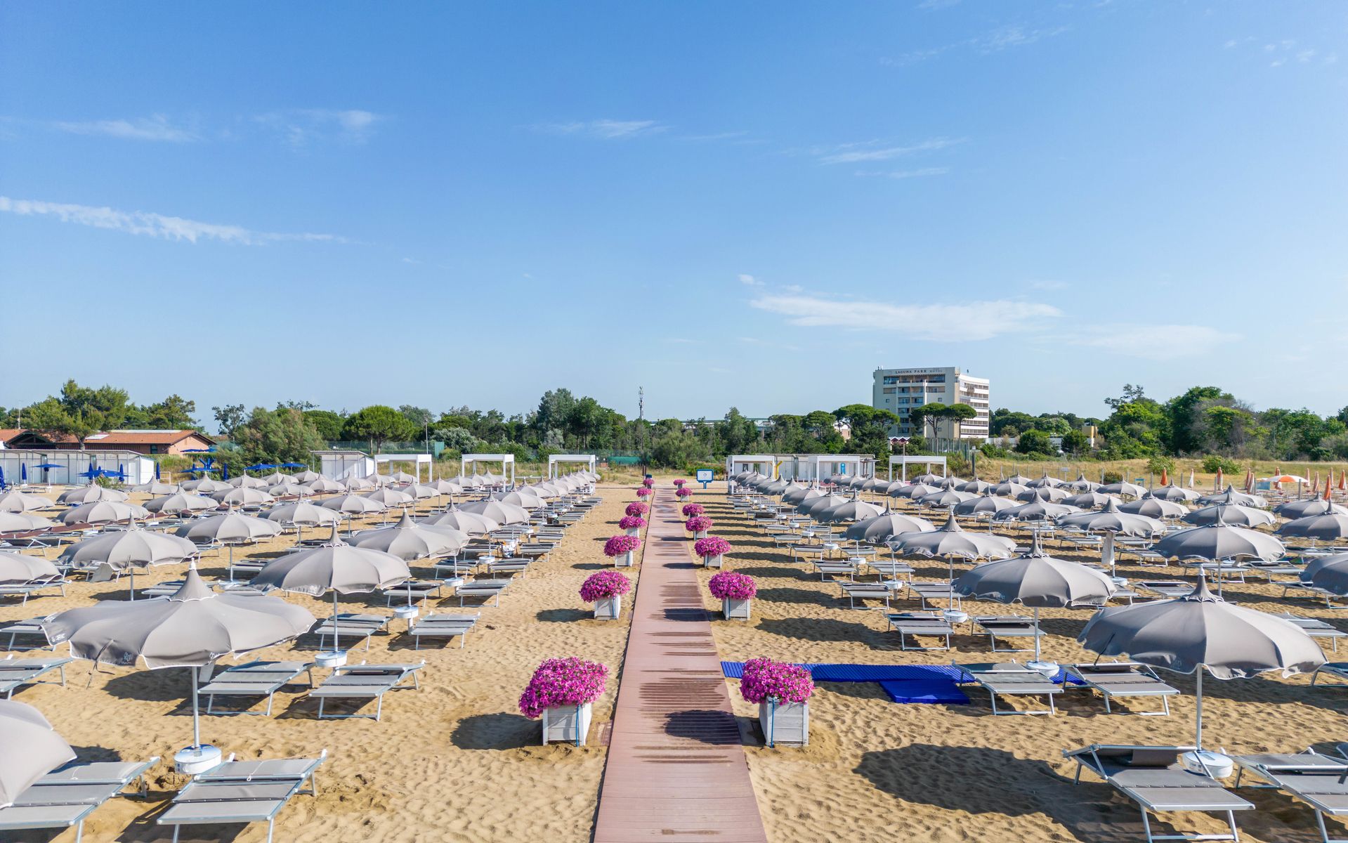 Foto della spiaggia vista dal mare